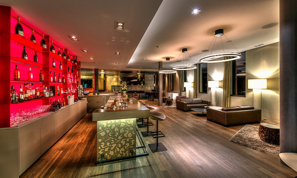 Small Luxury Hotel Wellnesshotel Golfpanorama Lipperswil Bagian luar foto