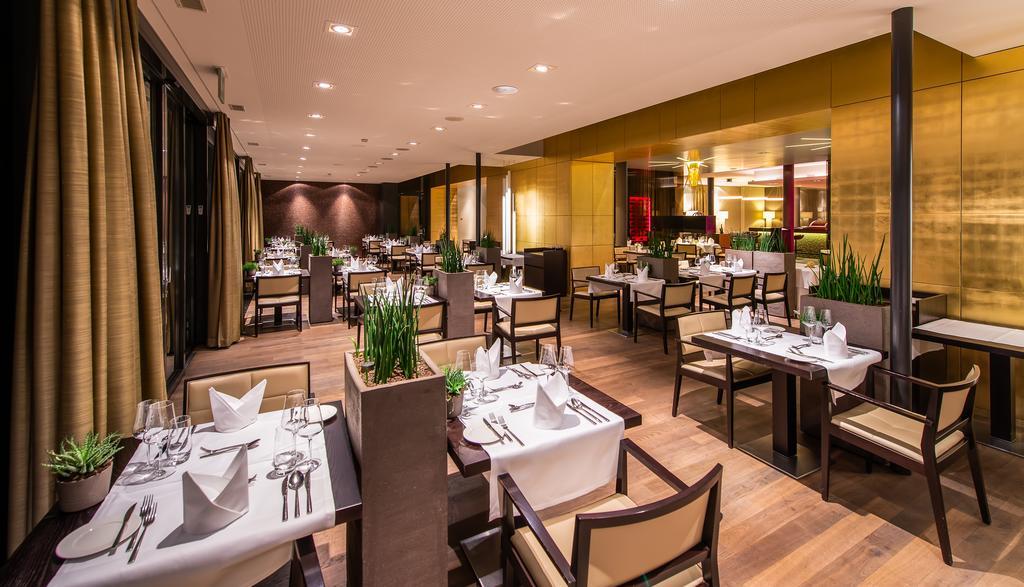 Small Luxury Hotel Wellnesshotel Golfpanorama Lipperswil Bagian luar foto